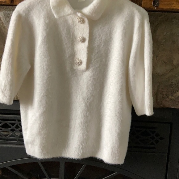 Beautiful soft fluffy white H&M sweater top - Picture 3 of 8